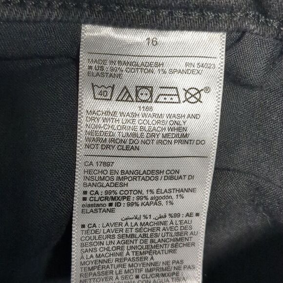 Old Navy Women's Distressed Blackwash Denim Sky-Hi Short Extra High Rise Sz 16 - Picture 5 of 5